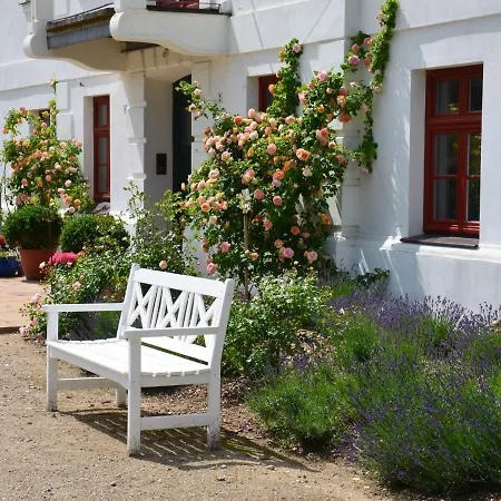 In Satow Mit Garten *