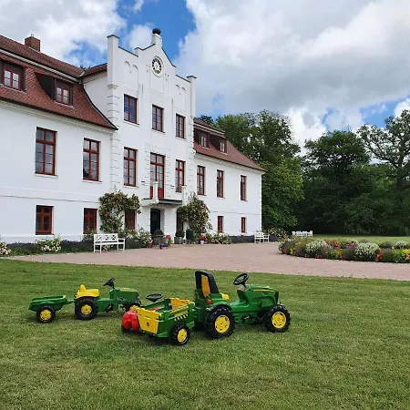Appartement In Satow Mit Garten Gerdshagen