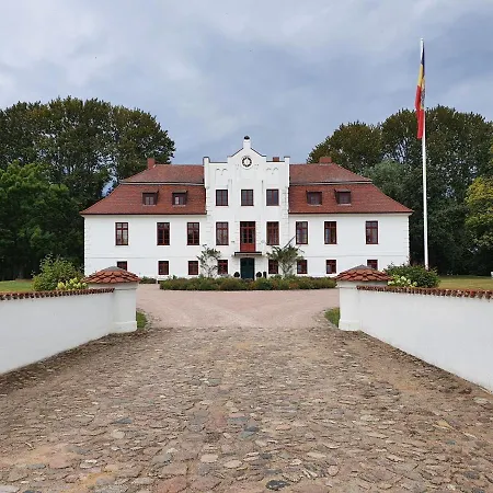 In Satow Mit Garten Gerdshagen